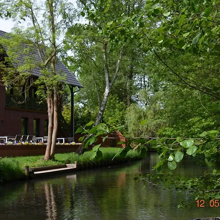 Spreewaldscheune Am Fliess-ferienwohnungen Am Wasser In *