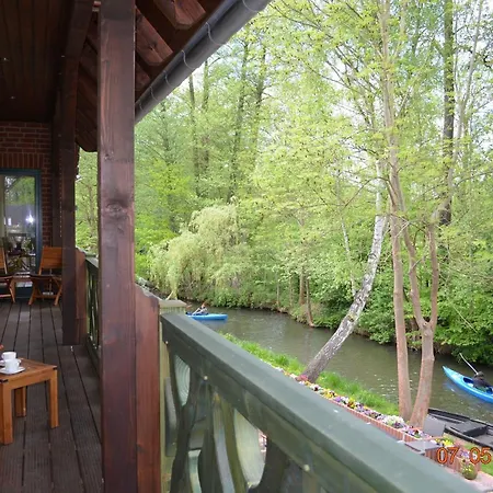 Spreewaldscheune Am Fliess-ferienwohnungen Am Wasser In Apartamento