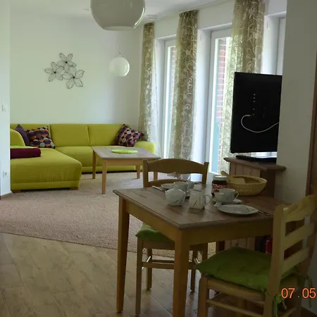 Spreewaldscheune Am Fliess-ferienwohnungen Am Wasser In *