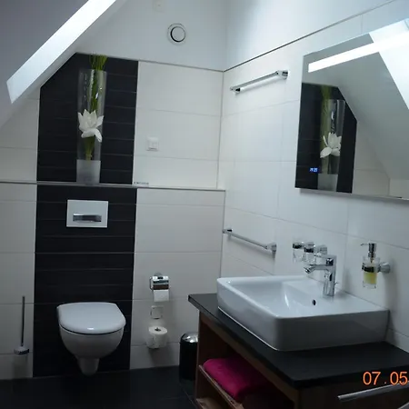 Spreewaldscheune Am Fliess-ferienwohnungen Am Wasser In *