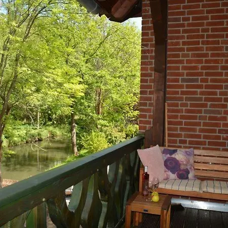 Daire Spreewaldscheune Am Fliess-ferienwohnungen Am Wasser In