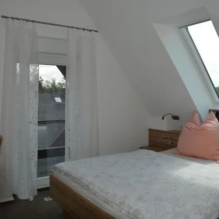 Spreewaldscheune Am Fliess-ferienwohnungen Am Wasser In * Burg (Spreewald)