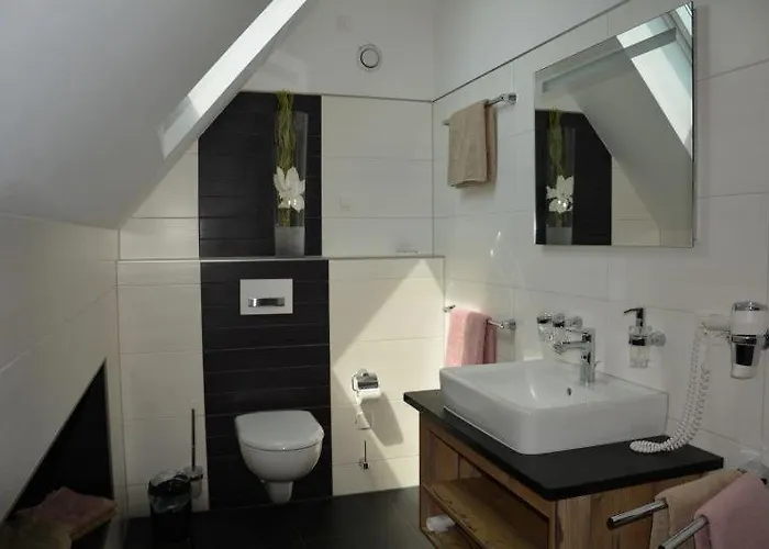 Spreewaldscheune Am Fliess-ferienwohnungen Am Wasser In * Burg (Spreewald)